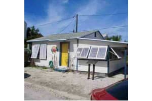 27 80TH AVENUE, TREASURE ISLAND, FL 33706 Sold 01/20/25