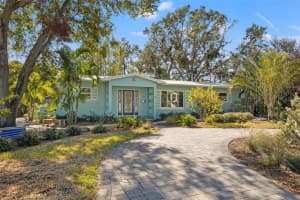 454 35TH AVENUE, ST PETERSBURG, FL 33704 Sold 12/30/24