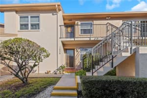 1034 Bowsprit Ln, HOLIDAY