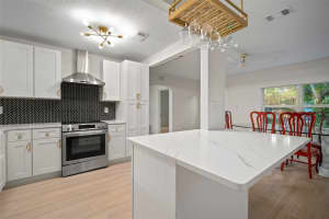851 16TH AVENUE, SAINT PETERSBURG, FL 33701 Sold 01/31/25