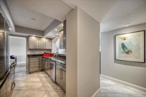 17400 GULF BOULEVARD, REDINGTON SHORES, FL 33708 Sold 08/15/25