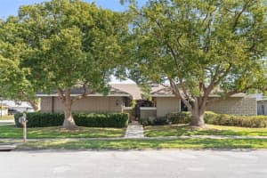 10077 LINDEN PLACE DRIVE, SEMINOLE, FL 33776 Sold 02/10/25