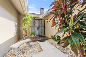 10077 LINDEN PLACE DRIVE, SEMINOLE, FL 33776 Sold 02/10/25