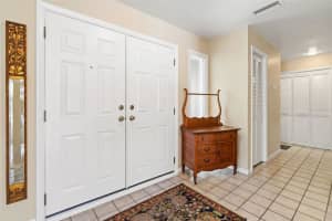 10077 LINDEN PLACE DRIVE, SEMINOLE, FL 33776 Sold 02/10/25