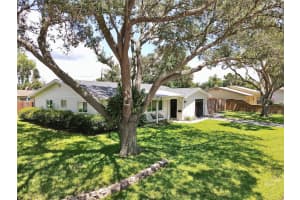 1701 COLORADO AVENUE, SAINT PETERSBURG, FL 33703 Sold 01/21/25