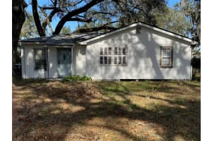 3208 FRONTAGE ROAD, PLANT CITY, FL 33565 Sold 02/07/25