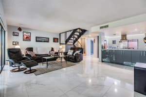 215 WOODS LANDING TRAIL, OLDSMAR, FL 34677 - MLS#MFRTB8327455