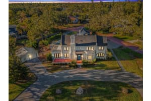 1535 MANOR WAY, SAINT PETERSBURG, FL 33705 Sold 02/26/25
