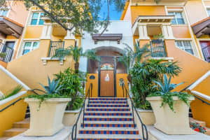 100 4TH AVENUE, SAINT PETERSBURG, FL 33701 Sold 03/21/25