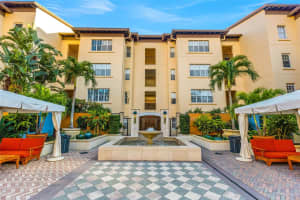 100 4TH AVENUE, SAINT PETERSBURG, FL 33701 Sold 03/21/25