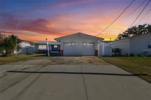 545 Lillian Dr, MADEIRA BEACH