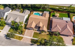 239 NW 161ST AVE, PEMBROKE PINES, FL 33028 Sold 01/31/25