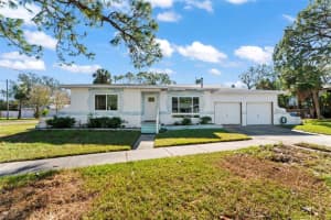 4666 Helena St Ne, ST PETERSBURG