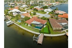 1905 MASSACHUSETTS AVENUE, SAINT PETERSBURG, FL 33703 Sold 03/31/25