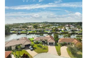 1905 MASSACHUSETTS AVENUE, SAINT PETERSBURG, FL 33703 Sold 03/31/25