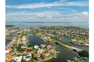 1905 MASSACHUSETTS AVENUE, SAINT PETERSBURG, FL 33703 Sold 03/31/25