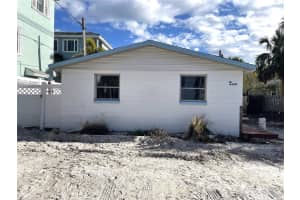 8405 GULF BOULEVARD, TREASURE ISLAND, FL 33706 Sold 03/03/25
