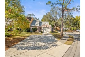 9429 FOREST HILLS CIRCLE, TAMPA, FL 33612 Sold 01/29/25
