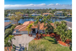 901 31ST TERRACE, ST PETERSBURG, FL 33704 Sold 04/22/25