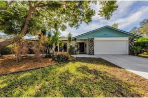 1040 KENT LANE, PALM HARBOR, FL 34683 Sold 02/28/25