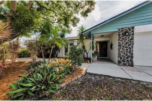 1040 KENT LANE, PALM HARBOR, FL 34683 Sold 02/28/25