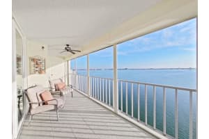 6060 SHORE BOULEVARD, GULFPORT, FL 33707 Sold 04/24/25