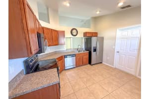 912 PRINCETON MANOR LANE, LAKELAND, FL 33809 Sold 05/16/25