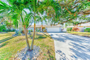 320 MIMOSA CIRCLE, SARASOTA, FL 34232 Sold 01/31/25