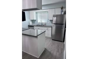 2629 PINE LAKE TERRACE, SARASOTA, FL 34237 Sold 01/31/25
