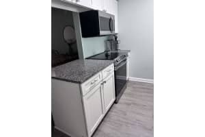 2629 PINE LAKE TERRACE, SARASOTA, FL 34237 Sold 01/31/25