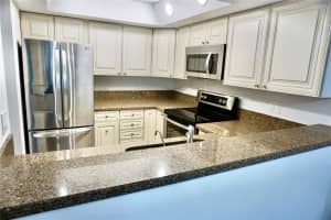 320 ISLAND WAY, CLEARWATER BEACH, FL 33767 Sold 04/21/25