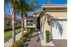 4827 GRAND BANKS DRIVE, WIMAUMA, FL 33598 Sold 03/13/25