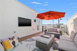 292 15TH STREET, SAINT PETERSBURG, FL 33705 Sold 12/26/24