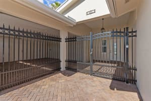 602 FLAMINGO DRIVE, MADEIRA BEACH, FL 33708 Sold 06/13/25