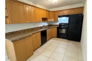 5221 BAYSHORE BOULEVARD, TAMPA, FL 33611 Sold 01/17/25