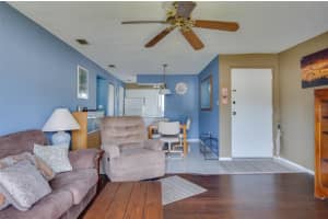 4215 BAY DRIVE, CLEARWATER, FL 33764 - MLS#MFRTB8329304