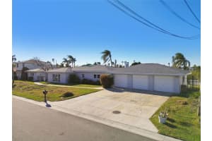 568 Johns Pass Ave, MADEIRA BEACH