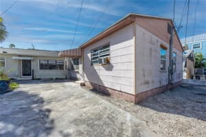 313 BAY PLAZA, TREASURE ISLAND, FL 33706 Sold 07/03/25