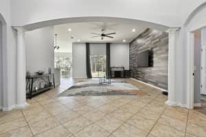 8915 PINECREST DRIVE, LAKELAND, FL 33809 Sold 03/10/25