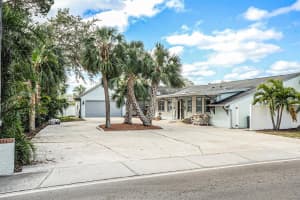 301 SPRING BOULEVARD, TARPON SPRINGS, FL 34689 Sold 01/17/25