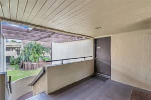 885 VILLAGE DRIVE, ST PETERSBURG, FL 33716 Sold 01/13/25