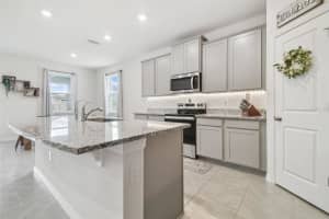 10058 SHORELINE VIEW WAY, WESLEY CHAPEL, FL 33545 Sold 07/18/25