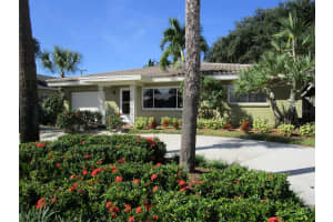 1016 MANDALAY AVENUE, CLEARWATER BEACH, FL 33767 Sold 03/03/25