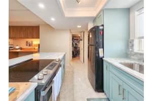 407 TARPON POINT, TARPON SPRINGS, FL 34689 Sold 04/30/25