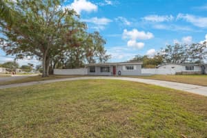 10880 VILLAGE GREEN AVENUE, SEMINOLE, FL 33772 Sold 04/01/25