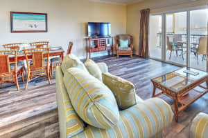 10315 GULF BOULEVARD, ST PETERSBURG, FL 33706 Sold 04/10/25