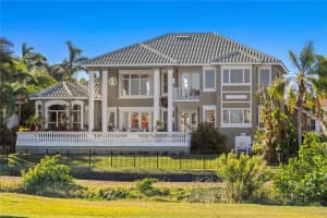 6307 PASADENA POINT BOULEVARD, GULFPORT, FL 33707 Sold 02/07/25
