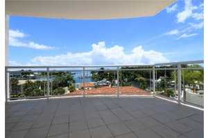 1325 SNELL ISLE BOULEVARD, SAINT PETERSBURG, FL 33704 Sold 02/26/25