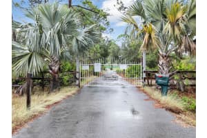 1810 DESOTO AVENUE, LEHIGH ACRES, FL 33972 - MLS#MFRTB8330171