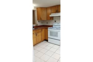 6336 NEWTOWN CIRCLE, TAMPA, FL 33615 Sold 01/17/25